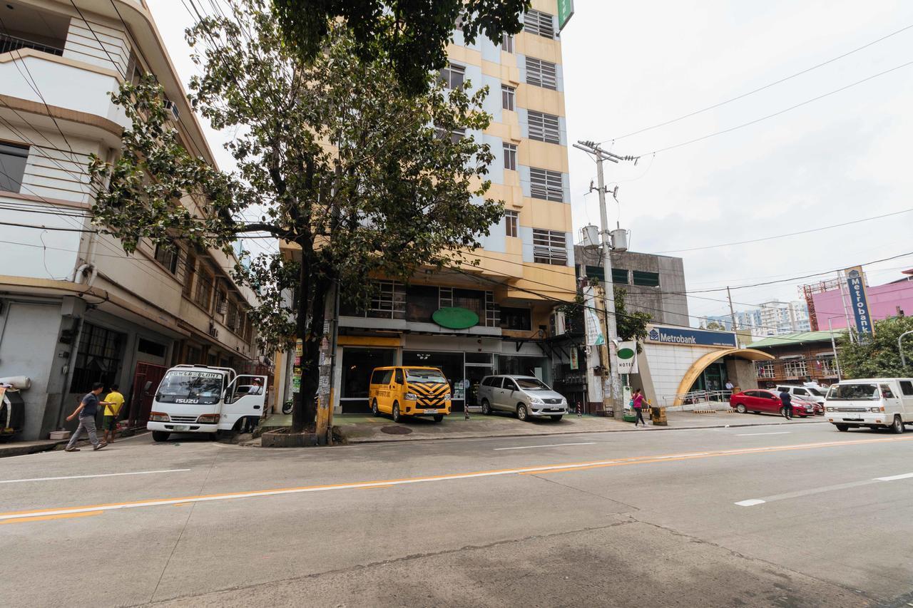 Reddoorz Plus @ Tayuman Manila Exterior foto